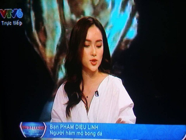 Thiếu nữ bối rối "đơ người" khi bình luận World Cup - 2 Thiếu nữ bối rối "đơ người" khi bình luận World Cup - 2
