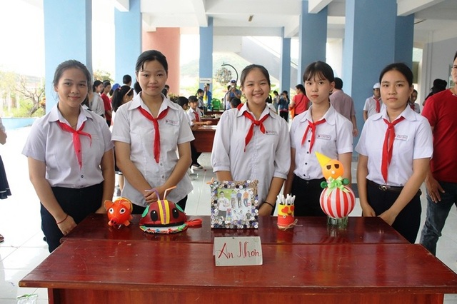 Trải nghiệm thú vị trại hè thiếu nhi đất võ - 5 Các em tham gia thi phần mềm sáng tạo.
