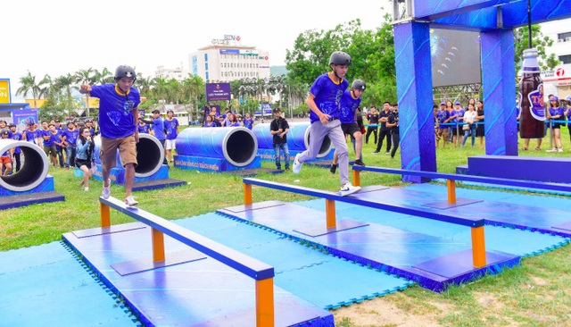 Sân chơi "bản lĩnh" Bức tường Tiger 2018 đem thông điệp "Uống có trách nhiệm" đến giới trẻ Quy Nhơn - 6
Sự kiện còn có sức lan tỏa rộng rãi khi thu hút cả những bạn trẻ đến từ những thành phố lân cận như Quảng Nam, Quảng Ngãi, Phú Yên, không ngại đường xa để được hết mình “đánh thức bản lĩnh”