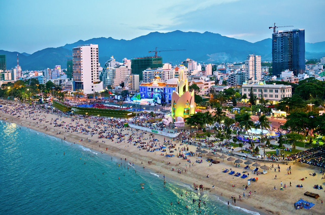 Giới đầu tư Hà Nội âm thầm đổ về bất động sản Nam Trung Bộ - 1 Những địa phương nào có ngành du lịch phát triển mạnh và hạ tầng xã hội tốt thì đất nền càng có thanh khoản cao.