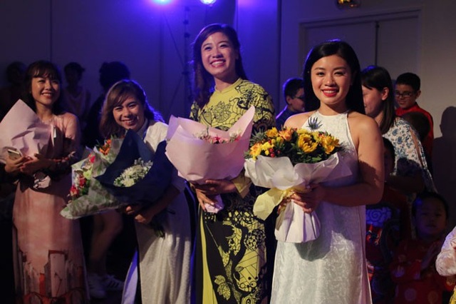 “Sao Mai” Bích Hồng – Thu Hằng giới thiệu âm nhạc Việt Nam tại Pháp - 6 “Sao Mai” Bích Hồng – Thu Hằng giới thiệu âm nhạc Việt Nam tại Pháp - 6