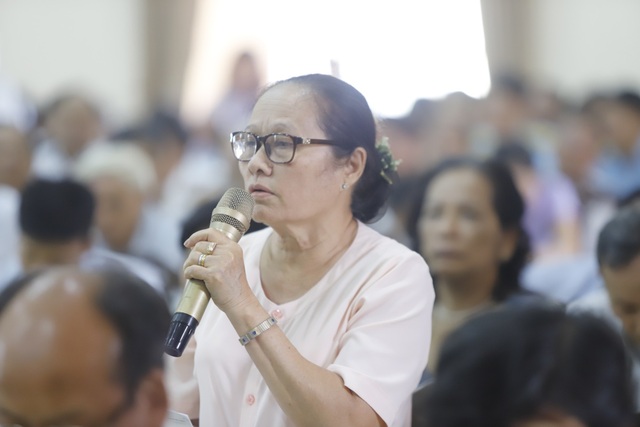Cán bộ “dính chàm” trong vụ Vũ “nhôm” phải từ chức! - 5 Cử tri Nguyễn Thị Tám: đề nghị cán bộ “dính chàm” trong vụ Vũ “nhôm” phải từ chức!