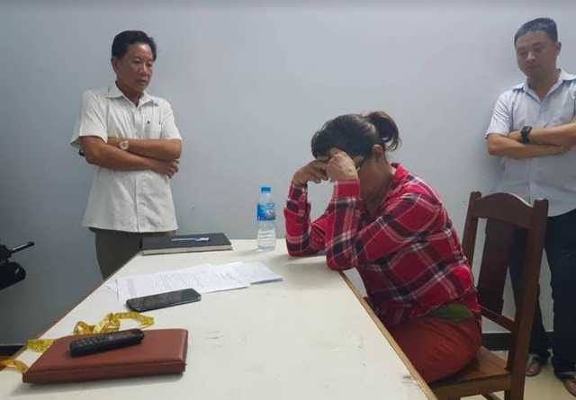 Vụ một phụ nữ chết trong tình trạng bị cột chân tay: Tạm giữ 2 nghi can - 1 Hai đối tượng đang bị tạm giữ hình sự tại cơ quan công an