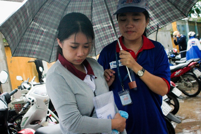 Bí thư thứ nhất TƯ Đoàn động viên sinh viên tình nguyện "Tiếp sức mùa thi" - 5 Bí thư thứ nhất TƯ Đoàn động viên sinh viên tình nguyện "Tiếp sức mùa thi" - 5