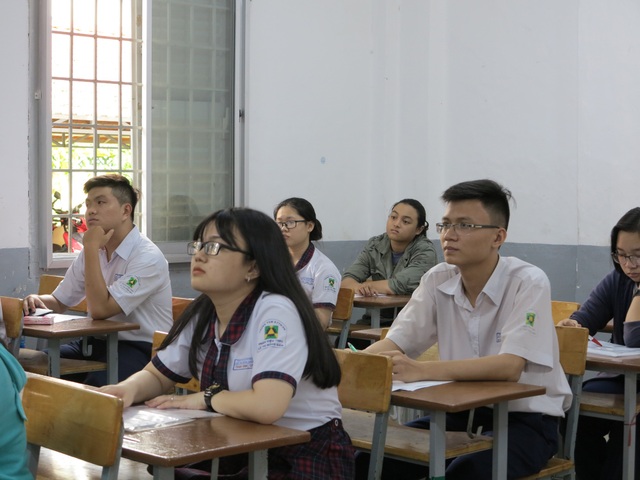 Lo điểm thi thấp, trường ĐH rục rịch hạ điểm “sàn” - 2
Thí sinh thi THPT quốc gia năm 2018.