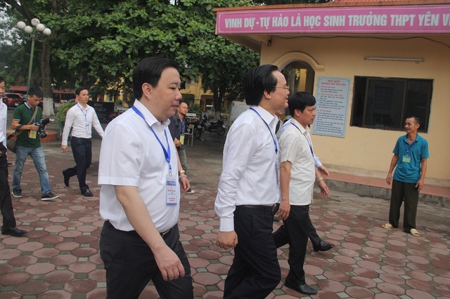 Bộ trưởng Phùng Xuân Nhạ thị sát thi ngày đầu tại Gia Lâm, Hà Nội - 6 Bộ trưởng Phùng Xuân Nhạ thị sát thi ngày đầu tại Gia Lâm, Hà Nội - 6