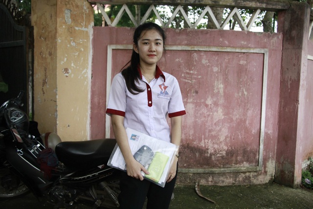Nữ sinh bị cưa chân với ước mơ vào trường ĐH Luật TP.HCM - 2 Hà Vi tự tin đi thi tốt nghiệp THPT quốc gia với ước mơ đậu vào trường ĐH Luật TP.HCM