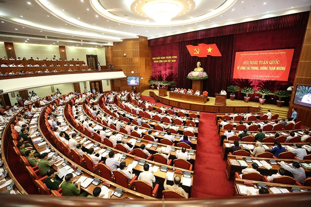 Vụ Vinashin, lần theo dòng tiền tìm ra khoản tham ô trăm tỉ của Giang Kim Đạt - 1
Toàn cảnh hội nghị toàn quốc về phòng chống tham nhũng sáng 25/6 (Ảnh: Nam Trần)