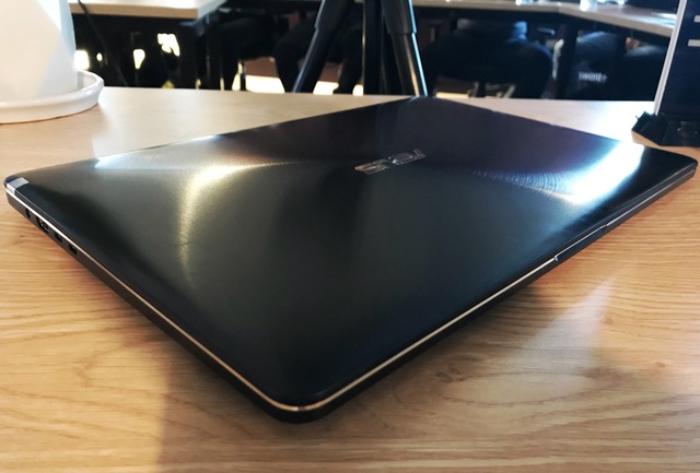 Siêu phẩm Asus ZenBook Pro về Việt Nam với giá lên tới 80 triệu đồng - 2 Thiết kế làm toát lên vẻ sang trọng của Asus ZenBook Pro.