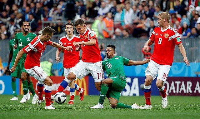 Nước Nga được, mất gì khi đăng cai World Cup 2018? - 1
Một trận đấu tại World Cup 2018