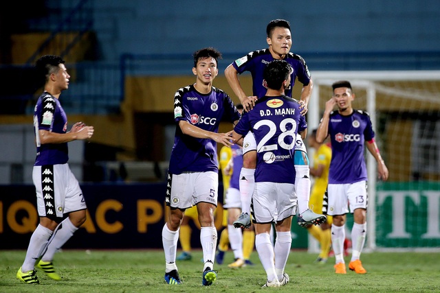 Đại chiến Hà Nội - Than Quảng Ninh ở vòng 13 V-League - 3 CLB Hà Nội đang bất bại sau 12 vòng đấu đã qua tại V-League 2018 (ảnh: Gia Hưng)