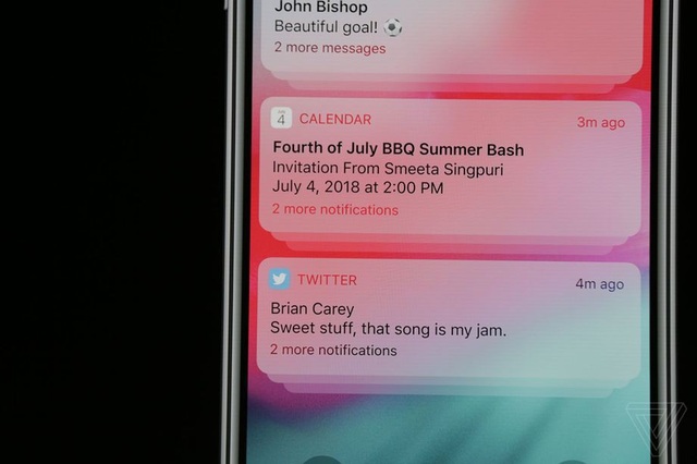 Những tính năng đáng giá trên nền tảng iOS 12 vừa trình làng - 2 iOS 12 cho phép nhóm thông báo của các ứng dụng vào chung một nhóm để có thể xử lý một lúc
