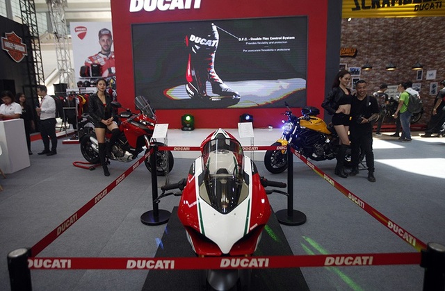 Triển lãm Auto Expo 2018: Cuộc chơi của các dòng môtô phân khối lớn - 5 Ducati Panigale V4 Speciale là mẫu xe đắt nhất của dòng thể thao dùng động cơ V4 mới của Ducati (hai phiên bản còn lại là Panigale V4 và Panigale V4 S)