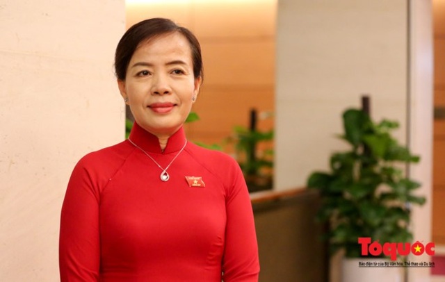 ĐB Quốc hội: Phần trả lời của Phó Thủ tướng Vương Đình Huệ rất sâu sắc và mang tầm chiến lược - 2
ĐBQH Nguyễn Thị Kim Thuý (đoàn Đà Nẵng): Phó Thủ tướng đã trả lời chất vấn rất bao quát, đi thẳng vào vấn đề.