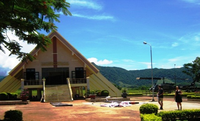 Tu bổ, chống xuống cấp di tích sân bay Tà Cơn - 1 Di tích Sân bay Tà Cơn là điểm tham quan du lịch hấp dẫn đối với du khách khi đến Quảng Trị