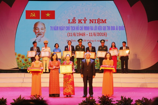 Hà Tĩnh: Vinh danh 70 tập thể, cá nhân xuất sắc trong phong trào thi đua yêu nước - 3 Hà Tĩnh: Vinh danh 70 tập thể, cá nhân xuất sắc trong phong trào thi đua yêu nước - 3