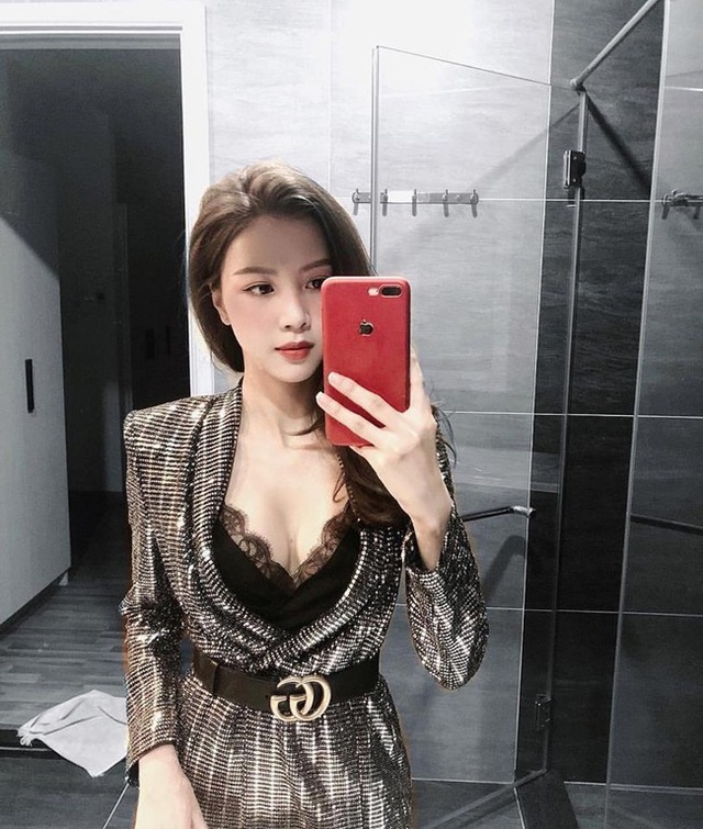 Hot girl "Nóng cùng World Cup" thay đổi ngoạn mục sau 4 năm - 15
Cô ngày càng sexy và chăm chỉ khoe dáng hơn khi sở hữu nhan sắc mới.