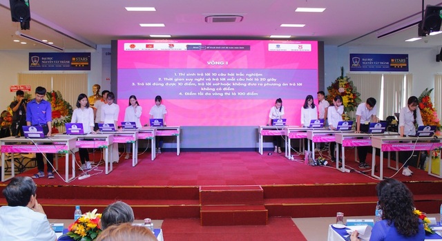 Nữ sinh lớp 11 giành giải Nhất cuộc thi học tập làm theo gương Bác - 1 Thí sinh thi vòng 1 tại chung kết cuộc thi Tuổi trẻ học tập và làm theo tư tưởng, đạo đức, phong cách Hồ Chí Minh năm 2018