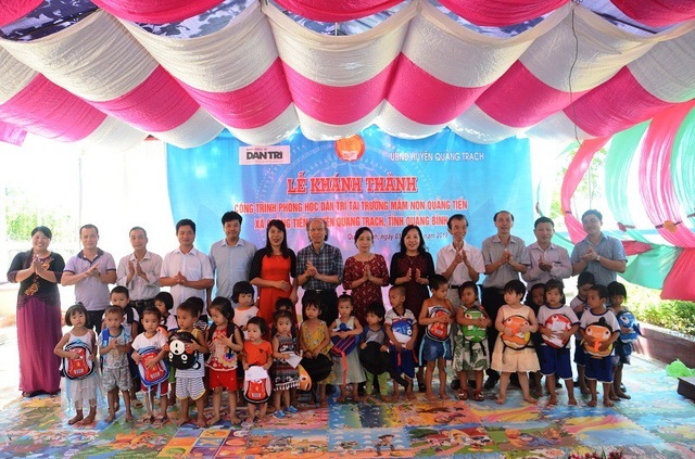 Khánh thành công trình phòng học Dân trí thứ 17 tại Quảng Bình - 11 Khánh thành công trình phòng học Dân trí thứ 17 tại Quảng Bình - 11