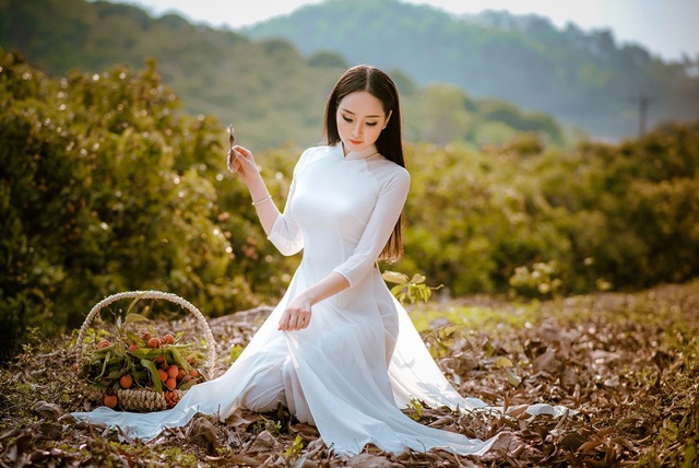 Cô gái sở hữu hai bằng ĐH loại giỏi khoe sắc bên vườn vải - 16 Cô gái sở hữu hai bằng ĐH loại giỏi khoe sắc bên vườn vải - 16