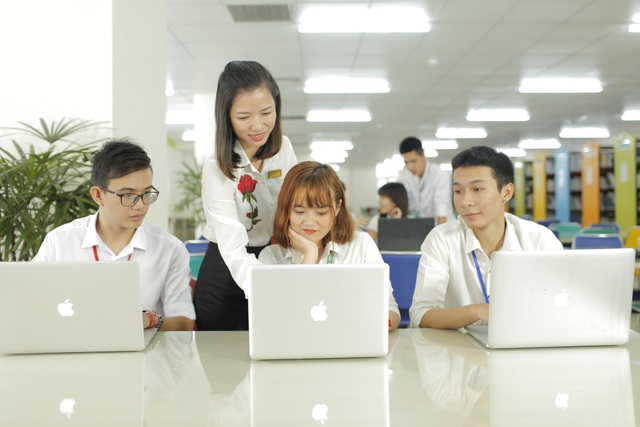 Điều chỉnh nguyện vọng hay xét tuyển học bạ? - 1 Thí sinh có thể điều chỉnh nguyện vọng bằng hình thức điều chỉnh online.