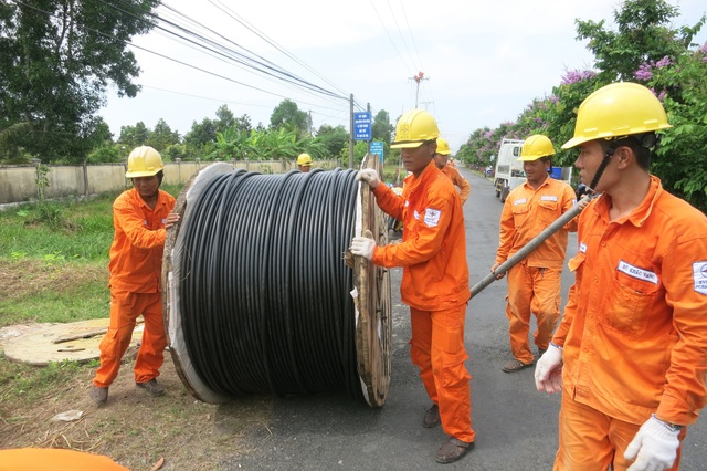 EVN SPC tăng cường củng cố lưới điện trước mùa mưa bão - 3
Tăng cường kiểm tra, củng cố lưới điện nhằm đảm bảo hệ thống vận hành an toàn, ổn định