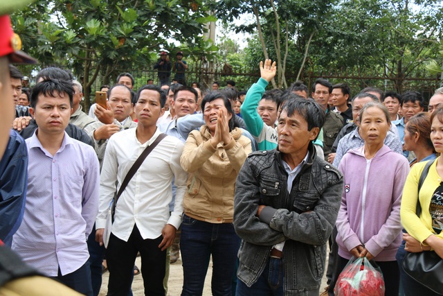 Vụ nổ súng 3 người chết ở Đắk Nông: Bị cáo Đặng Văn Hiến y án tử hình - 7
Nhiều người cho rằng phiên xử phúc thẩm đã tuyên mức án quá nhẹ đối với bị cáo Sửu và Thiện