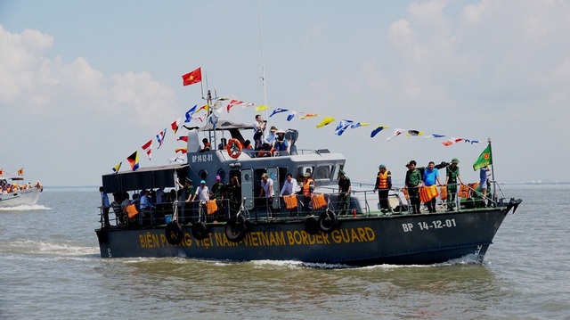 Du lịch "bắt tay" bộ đội Biên phòng phục vụ du khách - 4 Lực lượng bộ đội biên phòng làm nhiệm vụ bảo vệ lễ hội Nghinh Ông Cần Giờ