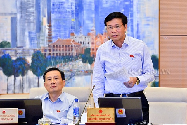 Quốc hội dành 1 ngày cho việc lấy phiếu tín nhiệm các chức danh - 1
Tổng thư ký Quốc hội Nguyễn Hạnh Phúc báo cáo sơ bộ về dự kiến kế hoạch lấy phiếu tín nhiệm tại kỳ họp Quốc hội cuối năm nay