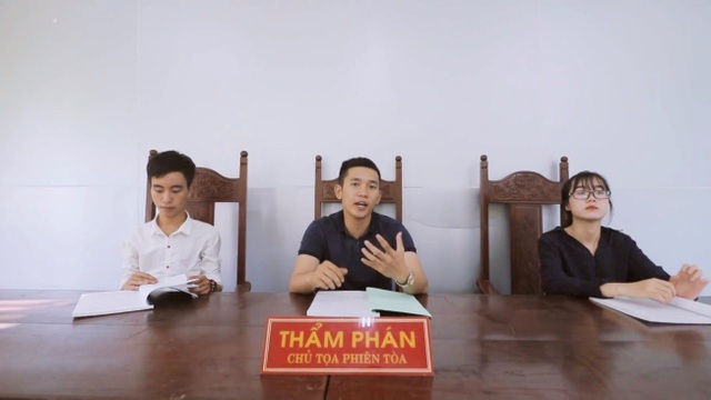 Một Huế rất “nồng nàn” trong phim ngắn của sinh viên Luật - 3
Phiên tòa với “bị cáo tình yêu” rap cực chất