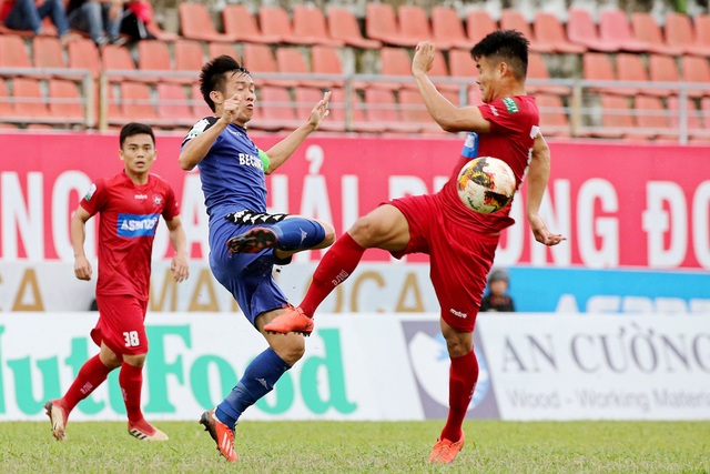 Hải Phòng và Bình Dương bất phân thắng bại ở vòng 19 V-League - 2
Cả hai đội hài lòng với 1 điểm - Ảnh: Gia Hưng