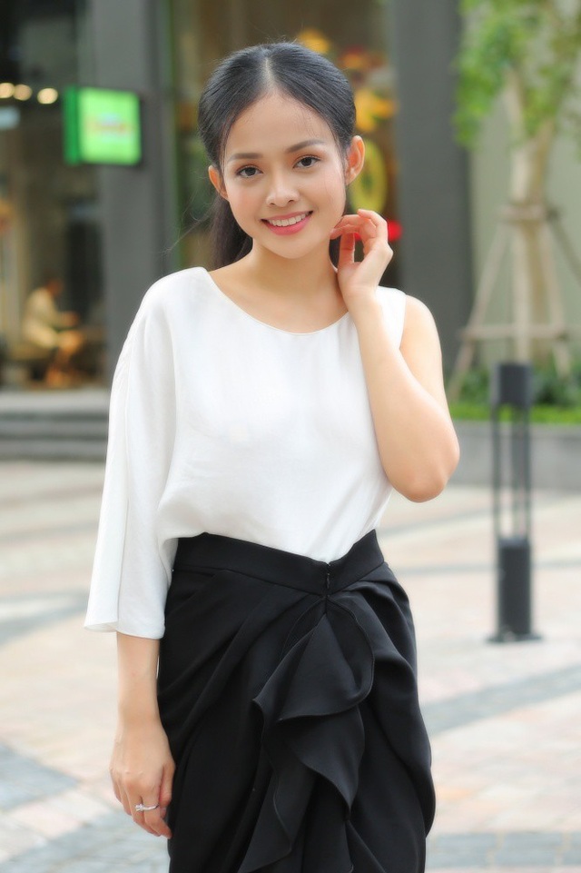 Nữ chính “Cha và con” gạt nước mắt sau cuộc tình trái ngang với đàn ông có vợ - 4 Thanh Trúc cho biết, cô chi xài không quá 10 triệu mỗi tháng, để tiền lo cho con học trường quốc tế.