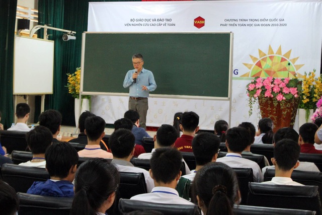 Gần 170 giáo viên, học sinh xuất sắc tham gia Trường hè Toán học - 2 Giáo sư Ngô Bảo Châu đã trực tiếp giảng dạy các học sinh Trường hè Toán học