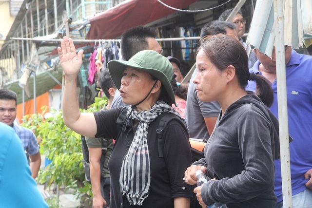 Bí thư Nguyễn Thiện Nhân thăm người dân Thủ Thiêm trong khu tạm cư - 4
Người dân Thủ Thiêm vẫn còn nhiều nỗi niềm muốn chia sẻ với Bí thư Nguyễn Thiện Nhân.