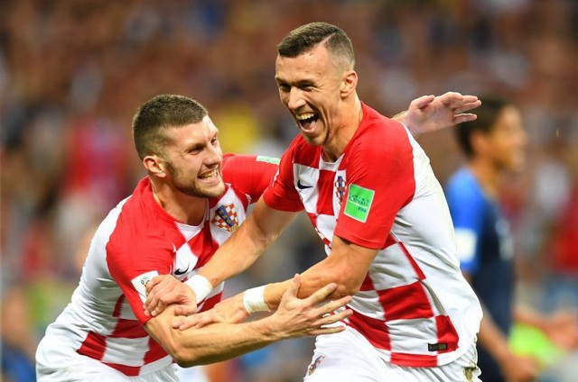 Nhật ký chuyển nhượng ngày 17/7: Daley Blind chính thức rời MU - 2
Rebic và Perisic nằm trong tầm ngắm của MU