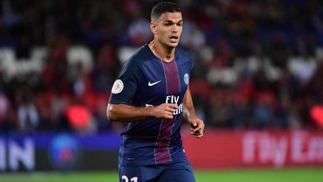 Cầu thủ Pháp gây sốc, kêu gọi HLV Deschamps từ chức - 1
Hatem Ben Arfa kêu gọi HLV Deschamps từ chức