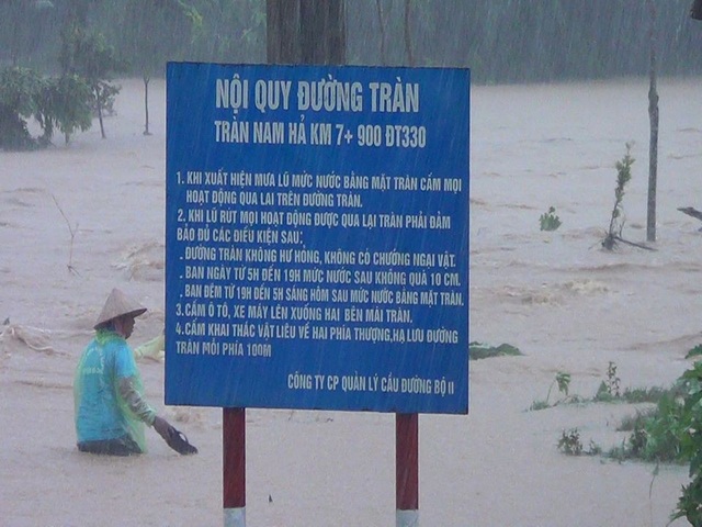 Quảng Ninh: Nhiều xã ở Ba Chẽ bị nước lũ cô lập hoàn toàn - 4 Nhiều đường tràn ngập sâu trong nước