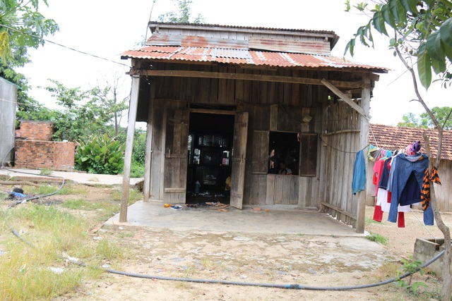 Xót xa bé gái bị tim bẩm sinh, chỉ sống bằng 3/4 bộ não - 1 Căn nhà của gia đình chị Long Thị Cành