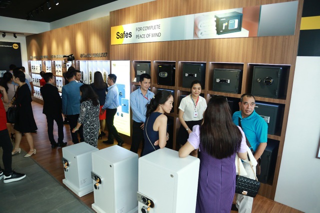 An Biên Group: “Cái bắt tay” nhiều “hậu mãi” với thương hiệu khóa Yale - 5 An Biên Group: “Cái bắt tay” nhiều “hậu mãi” với thương hiệu khóa Yale - 5