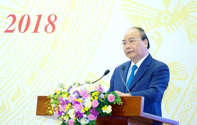 Thủ tướng: Sức ỳ cán bộ đang lớn dần và người cầm quyền sợ trách nhiệm - 1 Thủ tướng Chính phủ Nguyễn Xuân Phúc tại Hội nghị trực tuyến tình hình kinh tế xã hội 6 tháng đầu năm 2018 với các Bộ ngành và 63 địa phương.