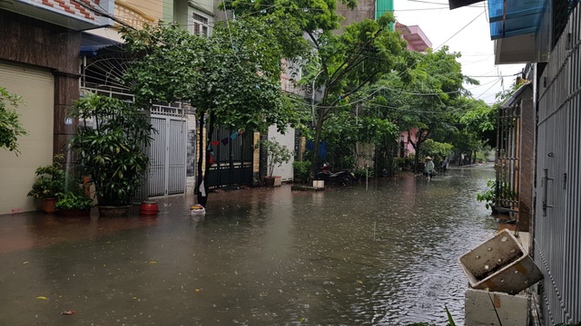 Quảng Ninh: Ngập sâu tới hơn 1m tại Đèo Bụt - 8 Quảng Ninh: Ngập sâu tới hơn 1m tại Đèo Bụt - 8