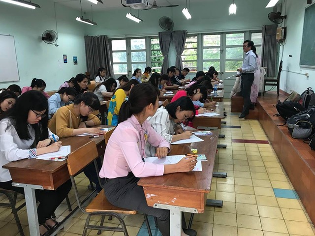 Sau năm 2020, 100% các trường THPT ở TPHCM tự chủ nhân sự - 1 Sau năm 2020, tất cả các trường THPT ở TPHCM sẽ tự chủ về nhân sự (Trong ảnh: Sở GD-ĐT tuyển dụng giáo viên cho năm học 2018-2019)
