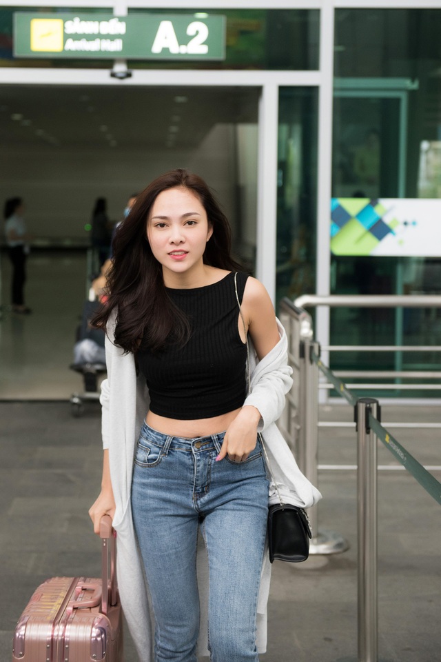 Dàn người đẹp đổ bộ Cửa Lò dự chung khảo Hoa hậu Việt Nam - 6 Ca sĩ Lưu Hiền Trinh.