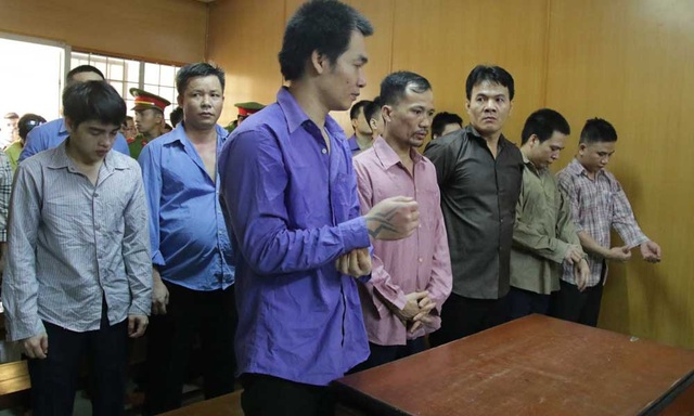 Đề nghị tăng án băng đảng ‘ăn’ trên thân xác người bán dâm đồng tính - 1
Băng nhóm bảo kê mại dâm đồng tính tại phiên sơ thẩm