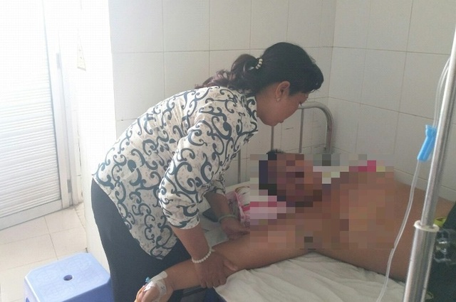 Vụ án mạng kinh hoàng: Người cha bị chém trọng thương khi ứng cứu con - 1 Bé D đang điều trị tại bệnh viện Đa khoa Trung ương Cần Thơ