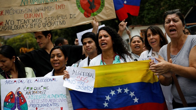 Venezuela siêu lạm phát, có thể đạt 1.000.000% cuối năm nay - 1 Ecoanalitica, một công ty tài chính có trụ sở tại Caracas, thậm chí còn dự kiến tỷ lệ lạm phát của Venezuela sẽ đạt 1,4 triệu phần trăm vào tháng 12 năm nay. (Nguồn: Quartz)