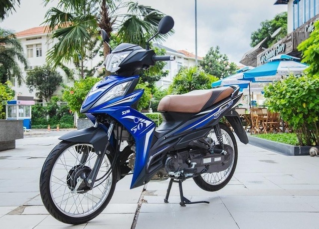 Làm sao để học sinh, sinh viên tham gia giao thông an toàn? - 4
Galaxy 50cc đậm chất thể thao