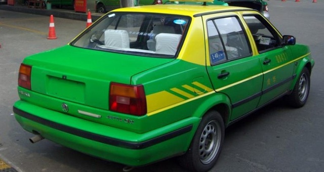 Tài xế tìm mọi cách trả lại gần 23 triệu tiền taxi cho du khách Mỹ - 2 Hành động trả lại tiền thừa cho khách của anh Zhang nhận được sự hưởng ứng nhiệt tình từ dư luận Trung Quốc