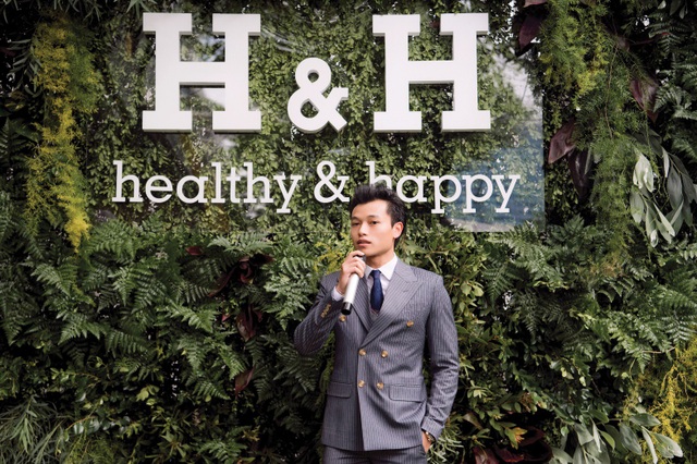 Các tín đồ làm đẹp tại Hà Nội sẽ tiếc hùi hụi nếu bỏ qua địa chỉ làm đẹp này - 3 Ông Nguyễn Thế Anh trong một bài phát biểu trên truyền hình về hướng phát triển của H&H trong thời gian sắp tới