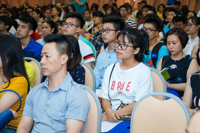 Muốn xin nhiều học bổng nhất vào ĐH Mỹ, nên nộp hồ sơ ở thời điểm nào? - 3 Muốn xin nhiều học bổng nhất vào ĐH Mỹ, nên nộp hồ sơ ở thời điểm nào? - 3